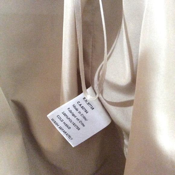 NWOT Papillon faux fur hooded vest - Picture 10 of 12